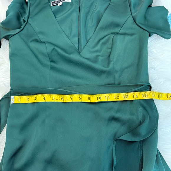 #523 DB Studio Celebrate Flutter Satin Ruffle Dress size 12 NWT - Picture 12 of 14